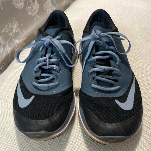 Nike Fitsole Lite Run 2 Black Grey Running Shoes Womens Size 6 - Picture 2 of 4